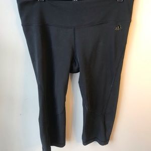 NWOT Children’s Size S Adidas Capri Legging
